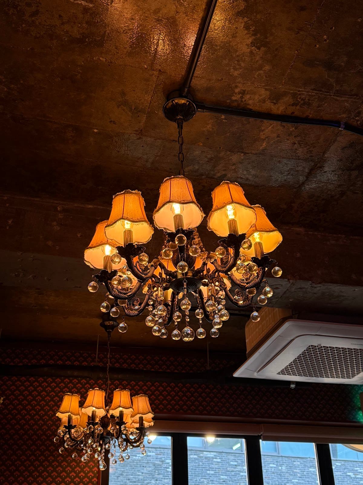 백억살롱 홍대점 · Baekeok Salon Hongdae